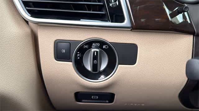 Thumbnail: 2017 Mercedes-Benz GLE - 15