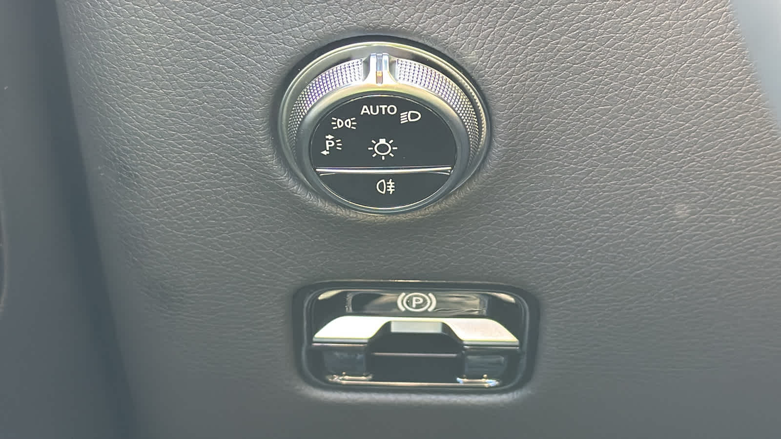 Thumbnail: 2026 Mercedes-Benz GLC - 18