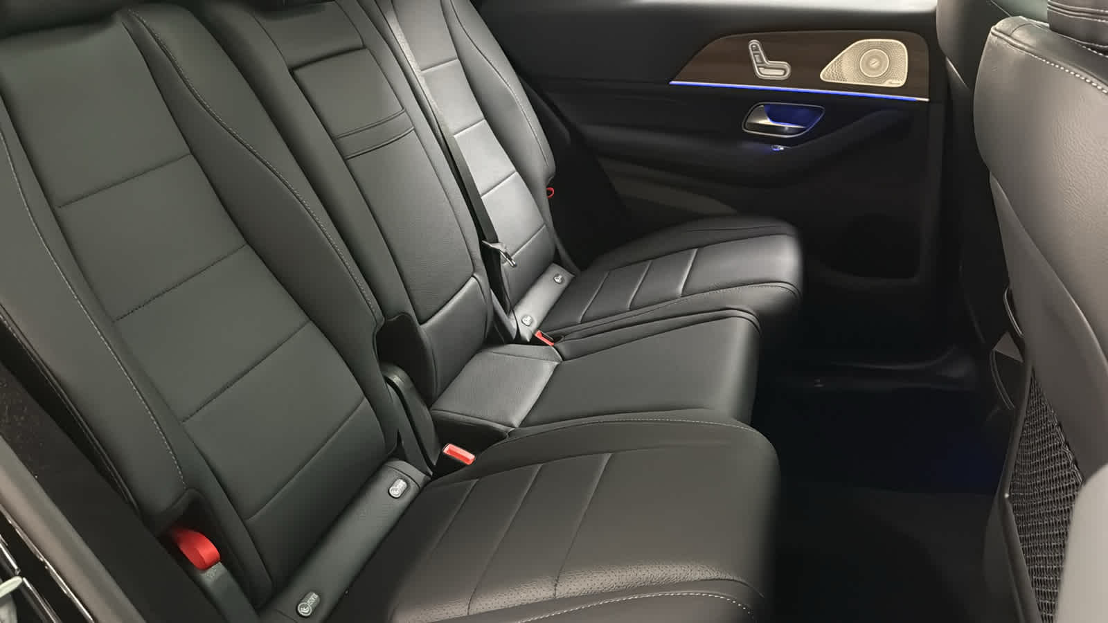 Thumbnail: 2026 Mercedes-Benz GLE - 36