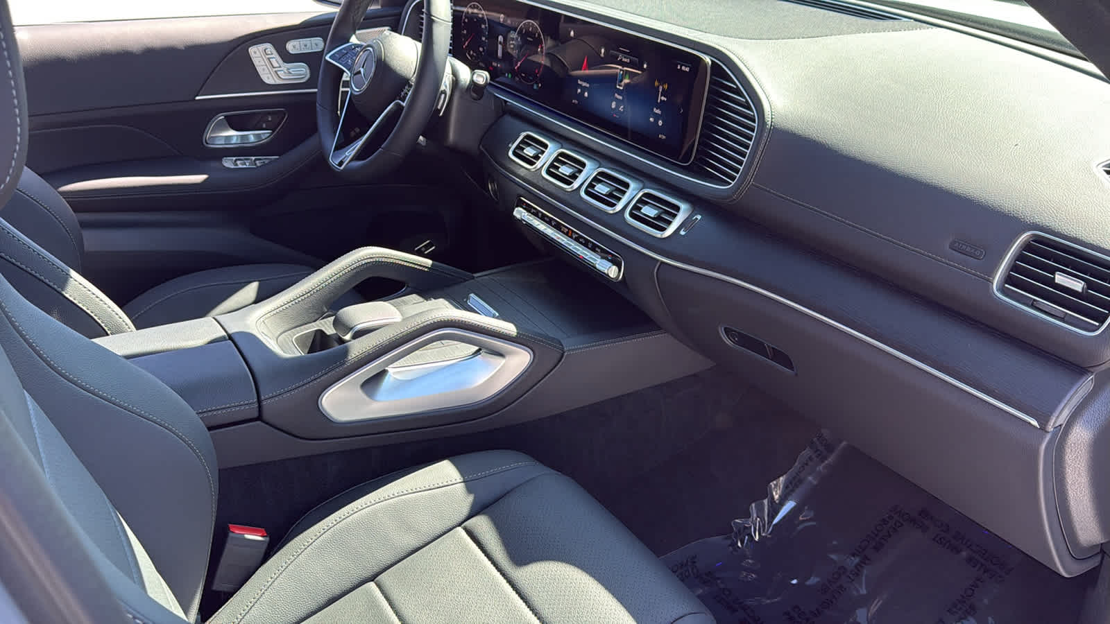 Thumbnail: 2026 Mercedes-Benz GLE - 37