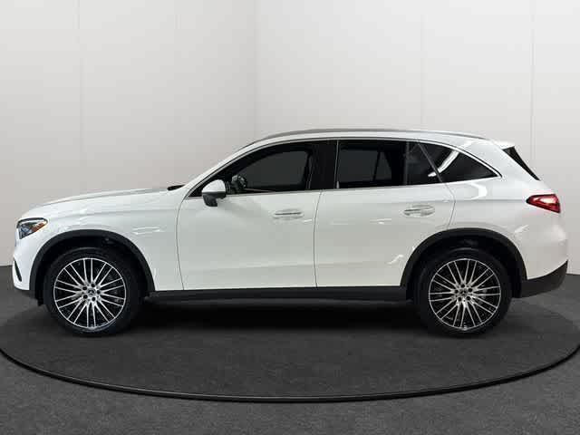 Thumbnail: 2026 Mercedes-Benz GLC - 3