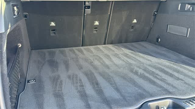 Thumbnail: 2025 Mercedes-Benz GLC - 32