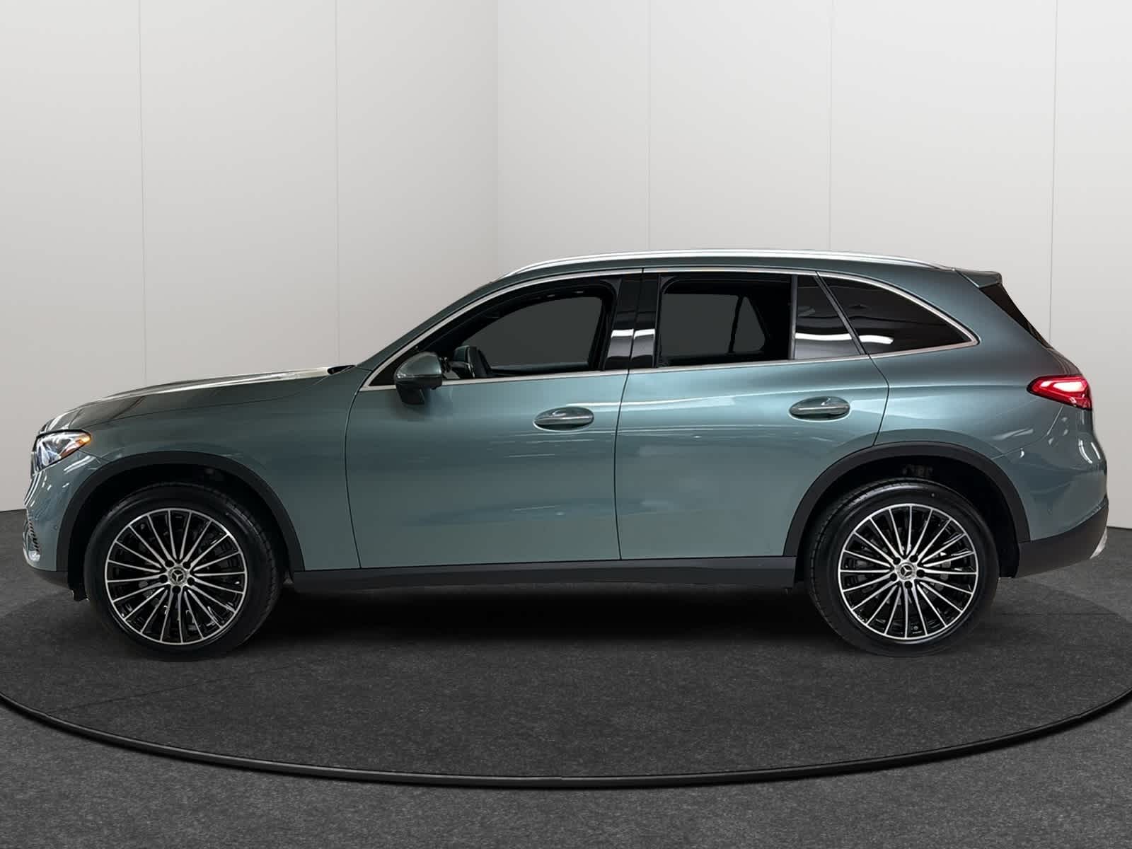 Thumbnail: 2026 Mercedes-Benz GLC - 3