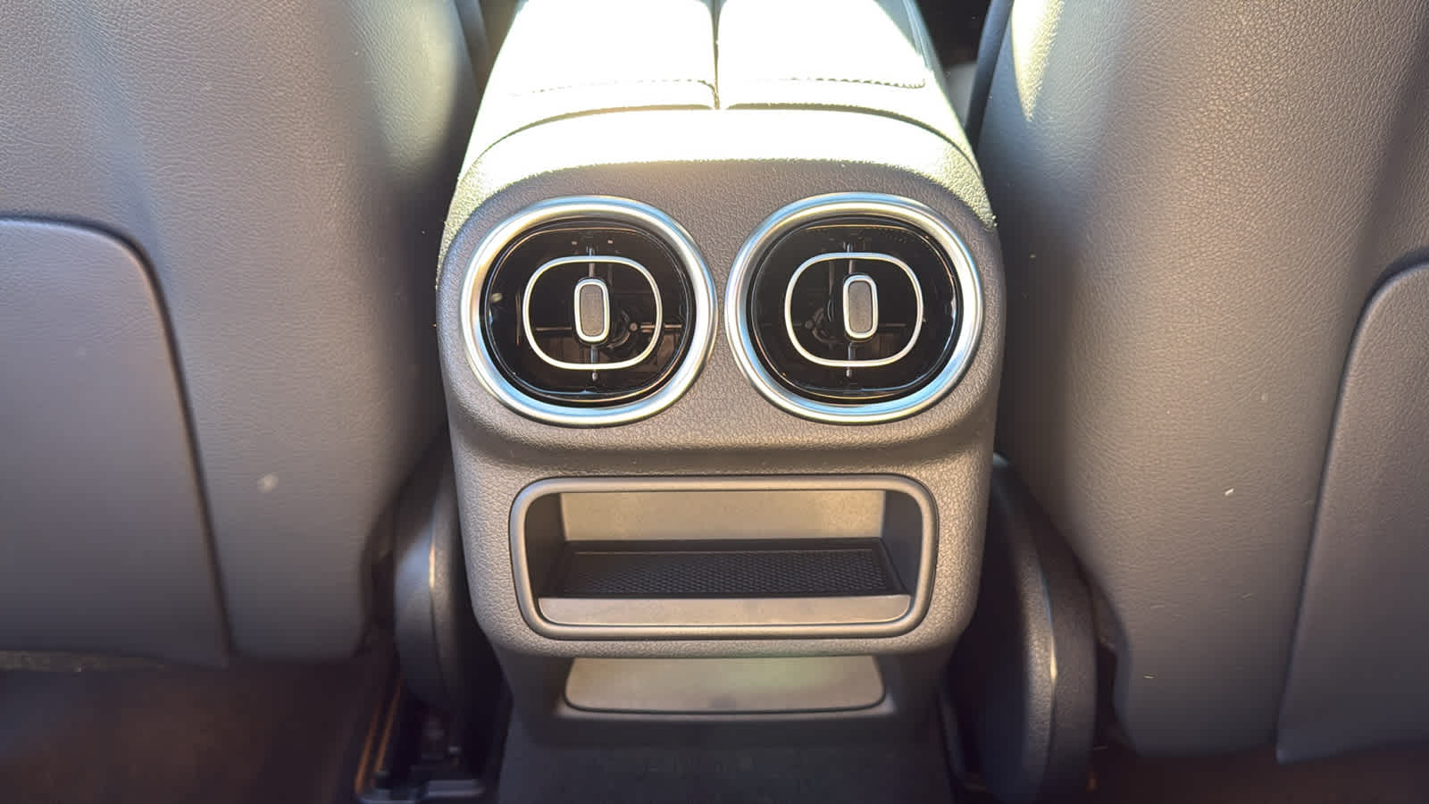 Thumbnail: 2026 Mercedes-Benz GLC - 29