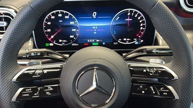 Thumbnail: 2025 Mercedes-Benz GLC - 19