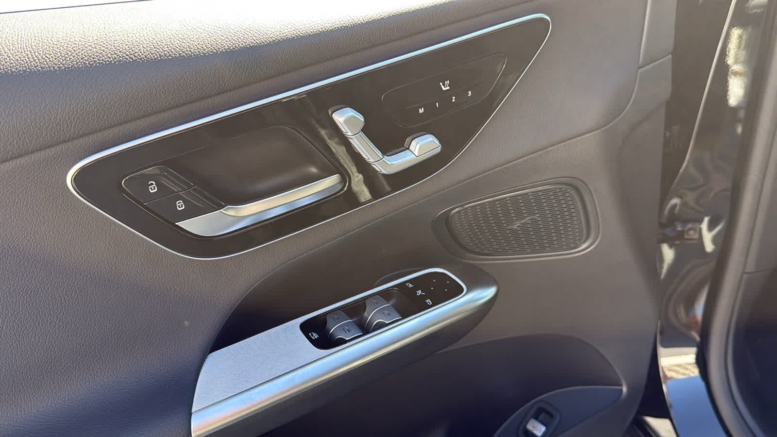 Thumbnail: 2026 Mercedes-Benz GLC - 16