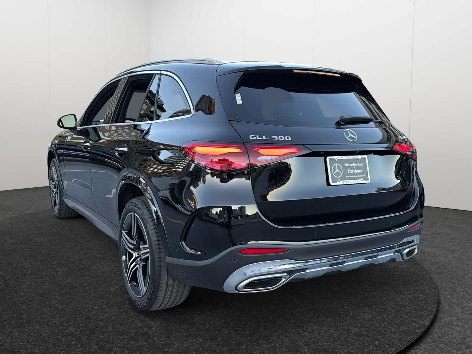 Thumbnail: 2026 Mercedes-Benz GLC - 6