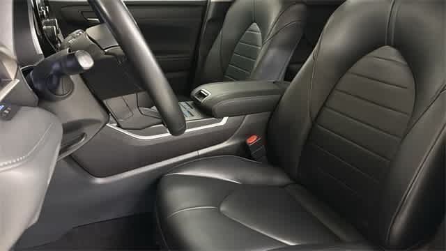 Thumbnail: 2022 Toyota Highlander - 26