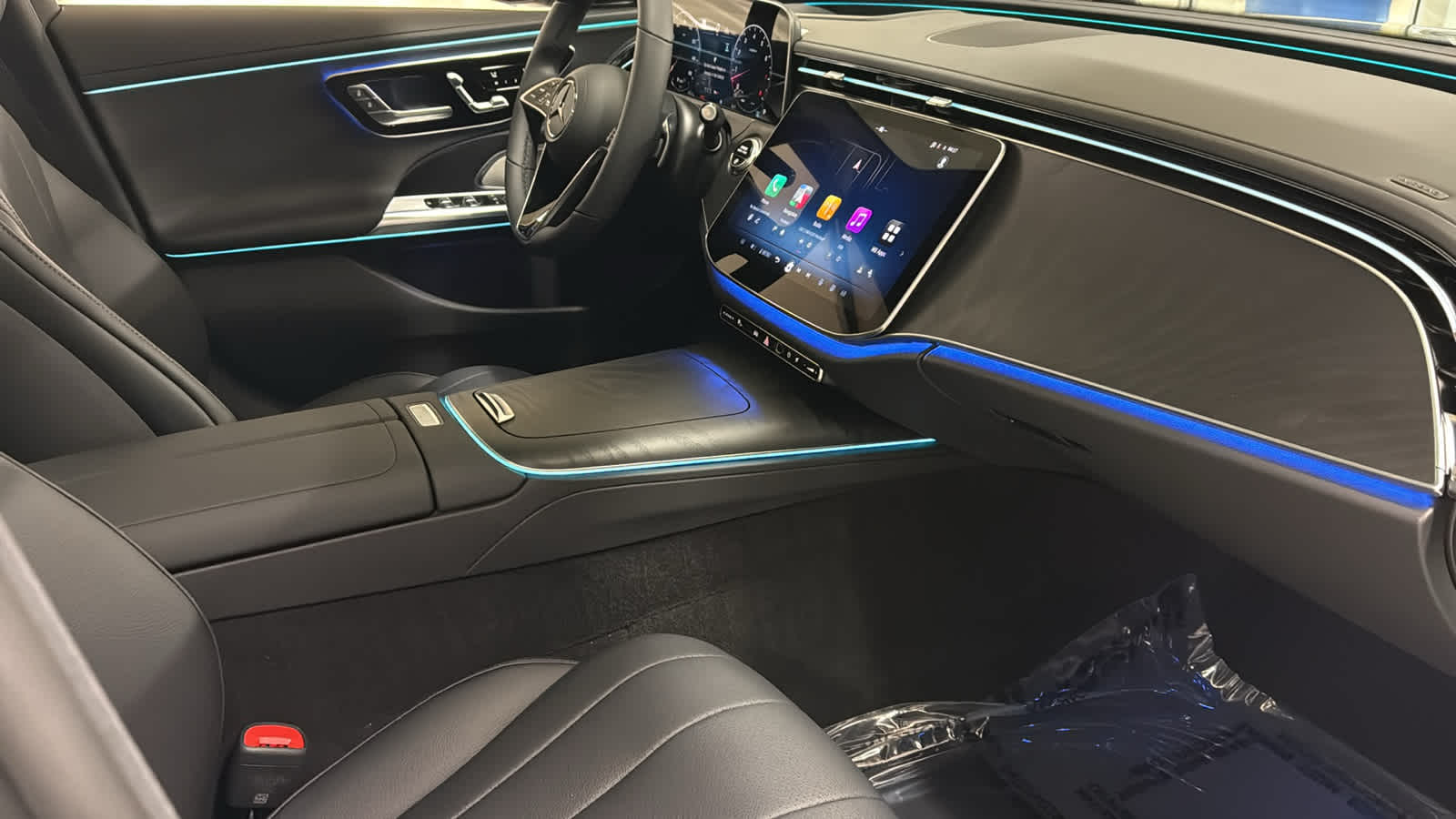 Thumbnail: 2026 Mercedes-Benz E-Class - 35