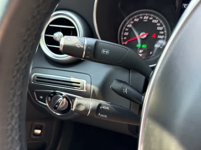 Thumbnail: 2015 Mercedes-Benz C-Class - 16