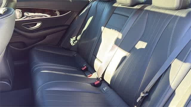 Thumbnail: 2017 Mercedes-Benz E-Class - 31