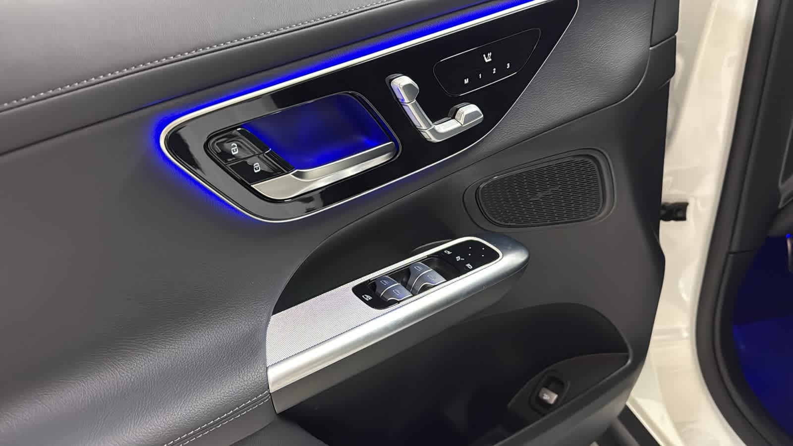 Thumbnail: 2026 Mercedes-Benz GLC - 16