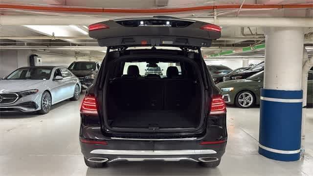 Thumbnail: 2016 Mercedes-Benz GLE - 8