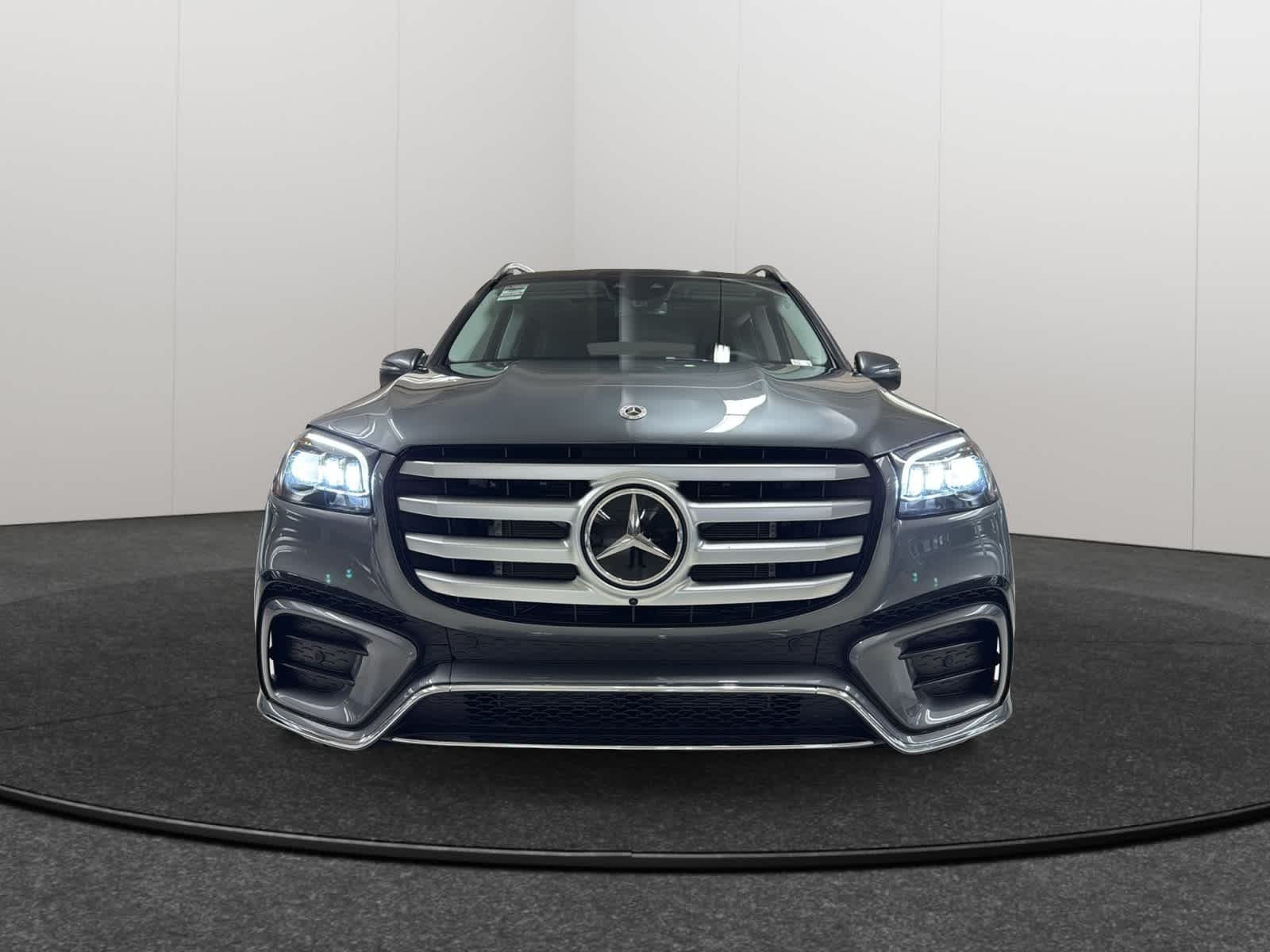 Thumbnail: 2026 Mercedes-Benz GLS - 2