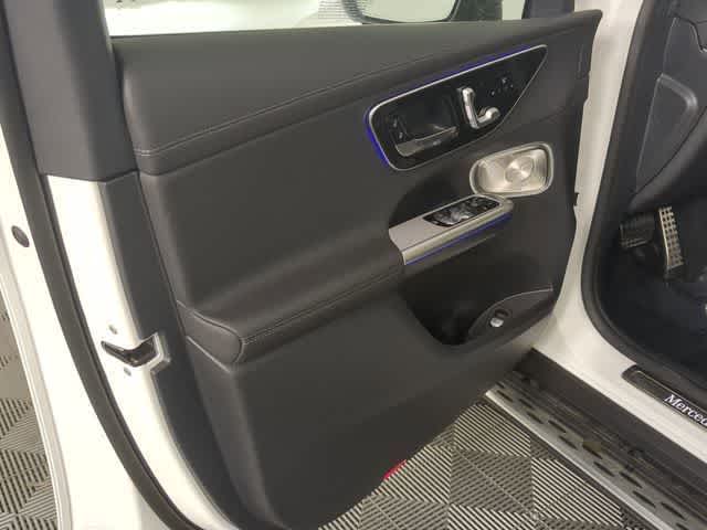 Thumbnail: 2026 Mercedes-Benz GLC - 17