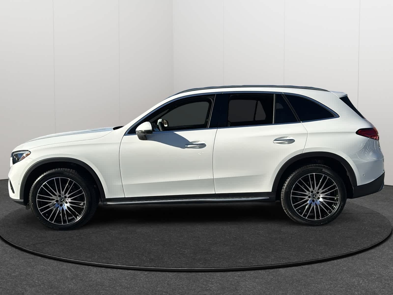 Thumbnail: 2026 Mercedes-Benz GLC - 3