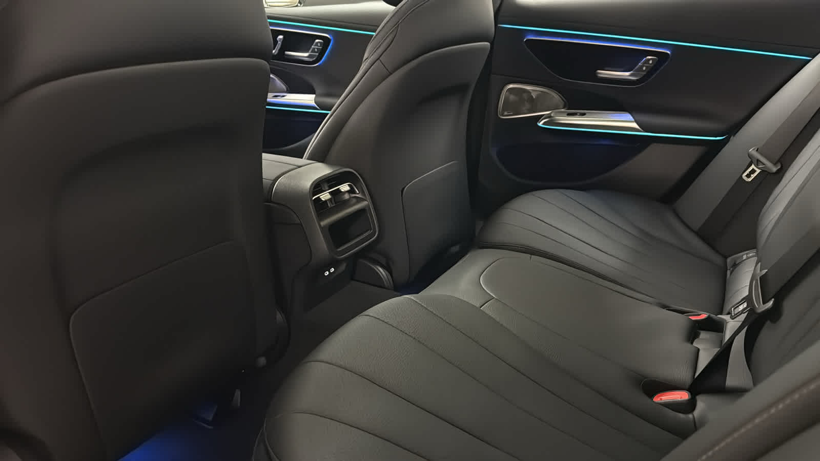 Thumbnail: 2026 Mercedes-Benz E-Class - 29