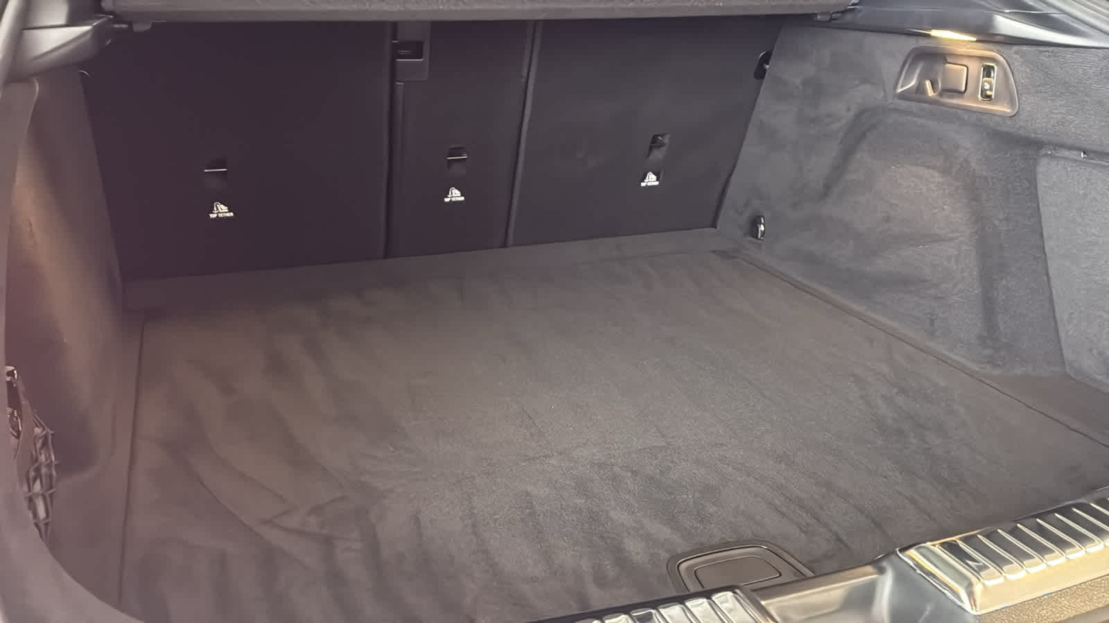 Thumbnail: 2026 Mercedes-Benz GLE - 33