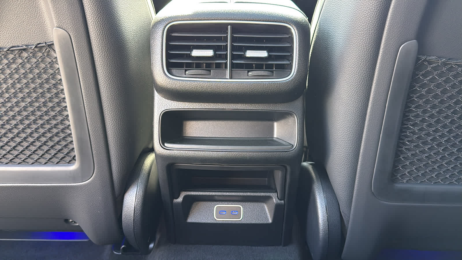 Thumbnail: 2026 Mercedes-Benz GLE - 30