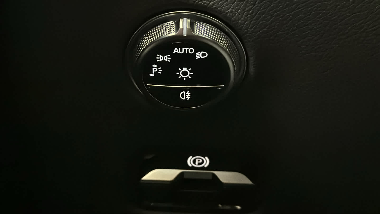 Thumbnail: 2026 Mercedes-Benz GLC - 19