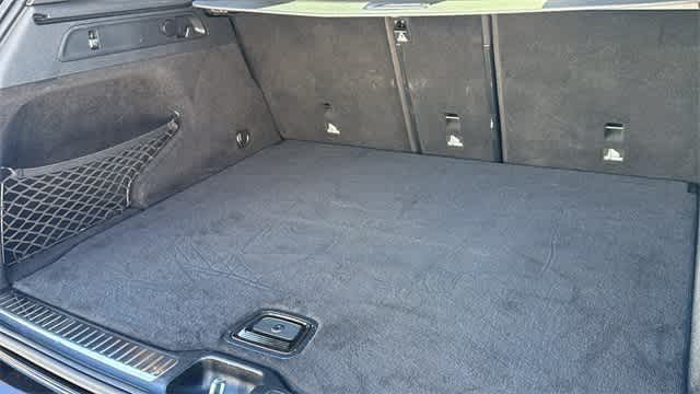 Thumbnail: 2022 Mercedes-Benz GLC - 33