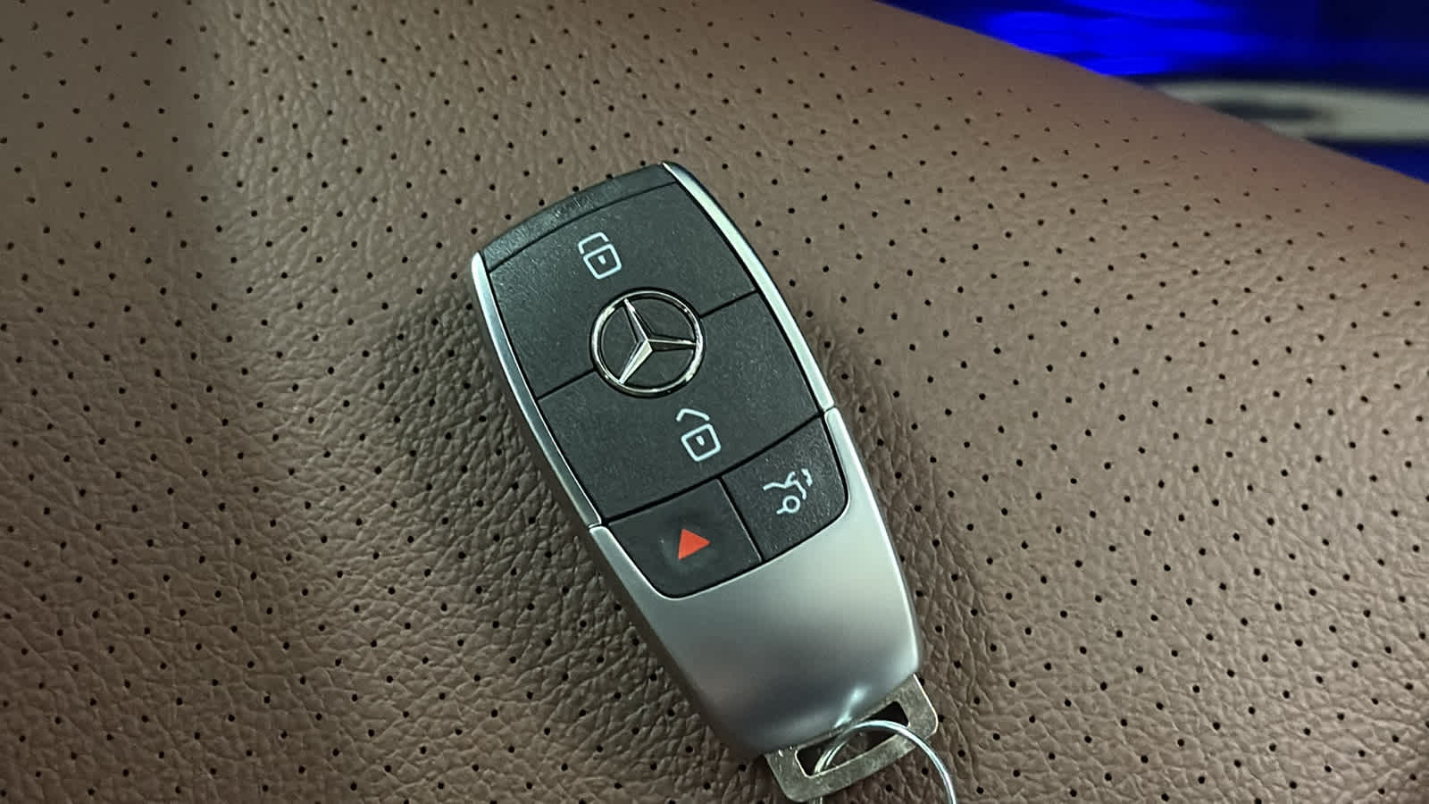 Thumbnail: 2026 Mercedes-Benz GLE - 37