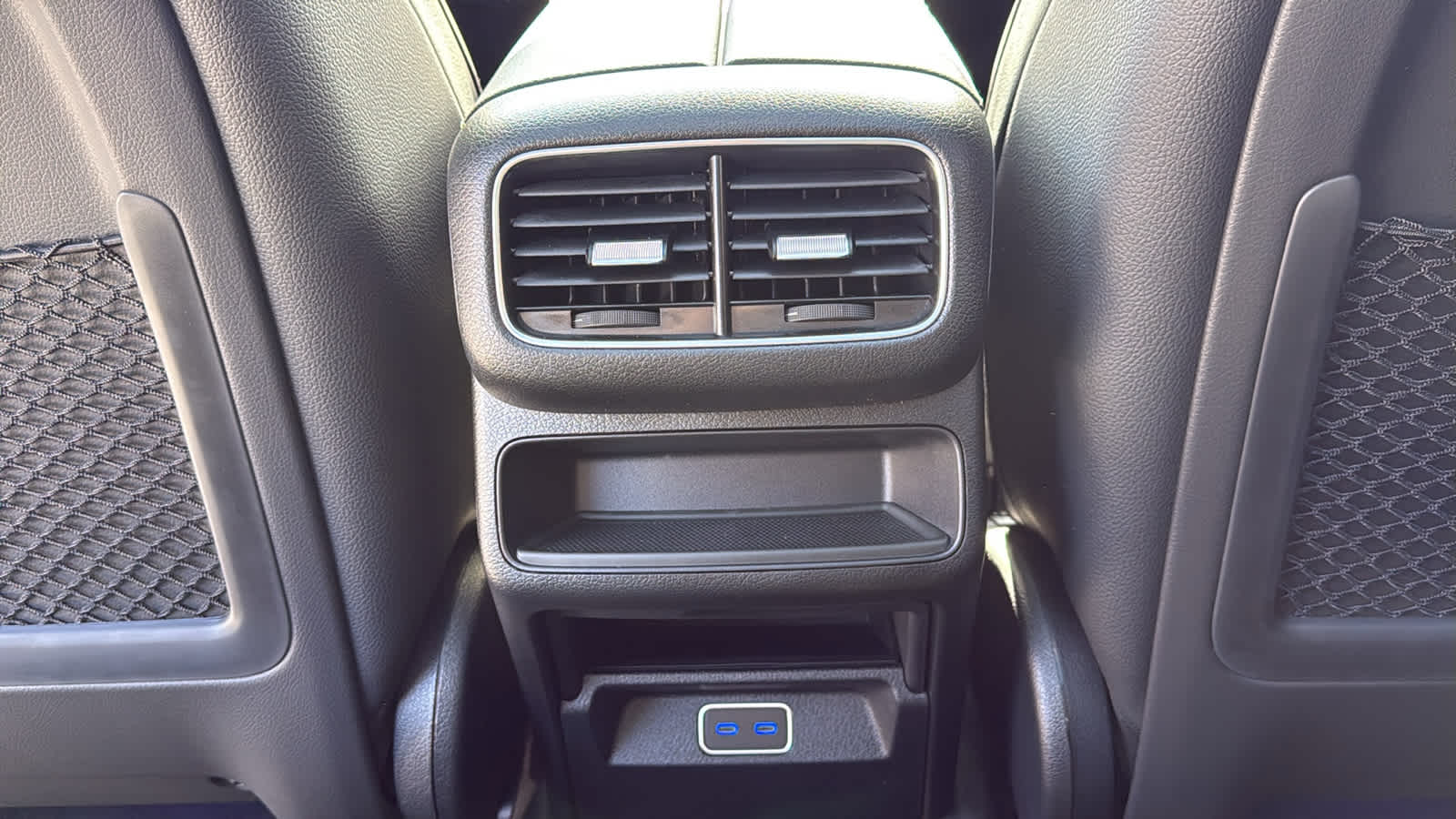 Thumbnail: 2026 Mercedes-Benz GLE - 31