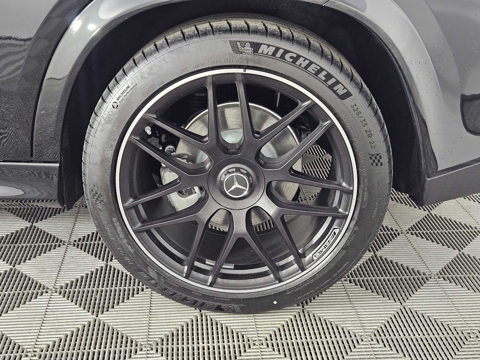 Thumbnail: 2025 Mercedes-Benz GLE - 12