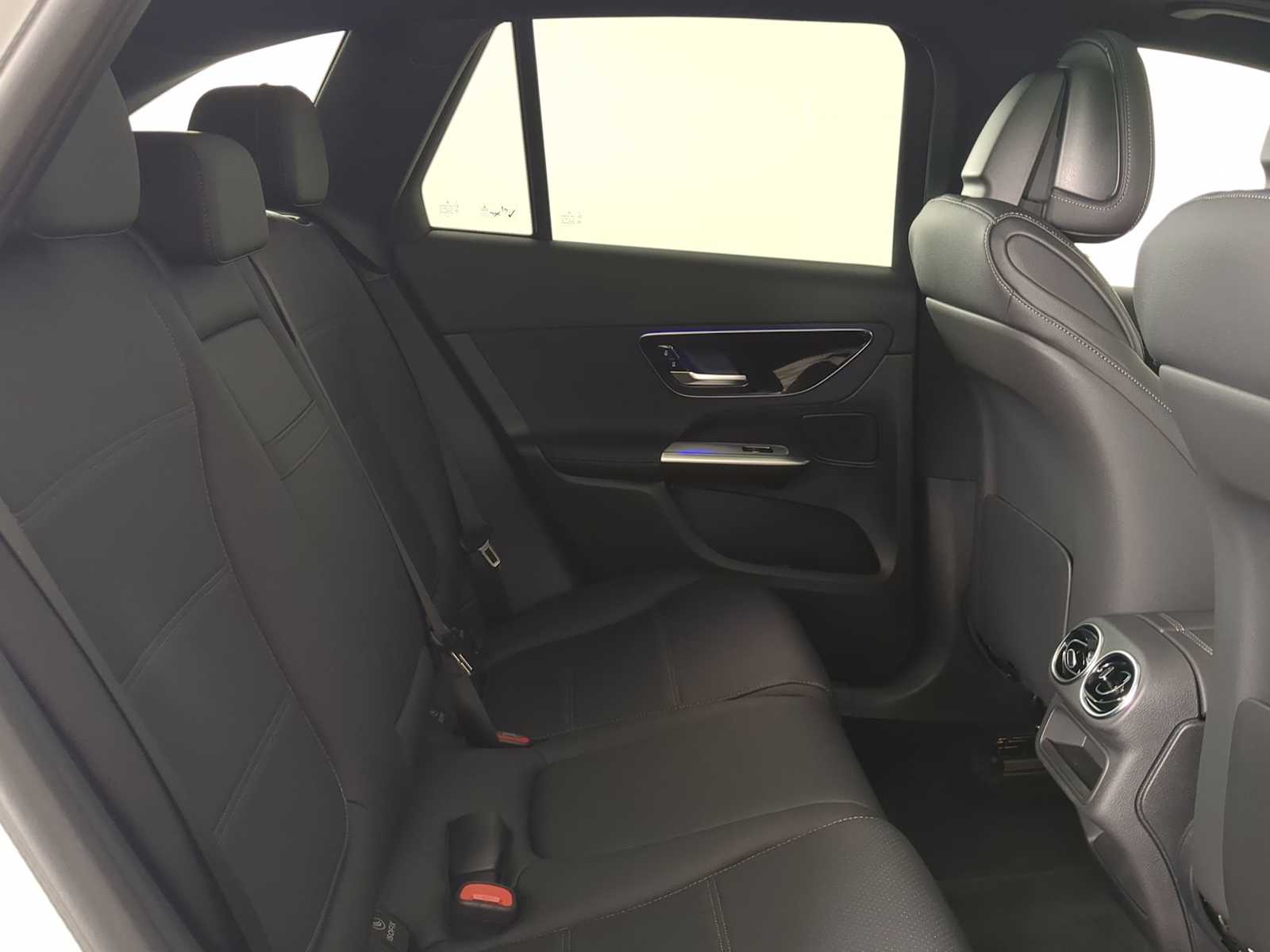 Thumbnail: 2026 Mercedes-Benz GLC - 21