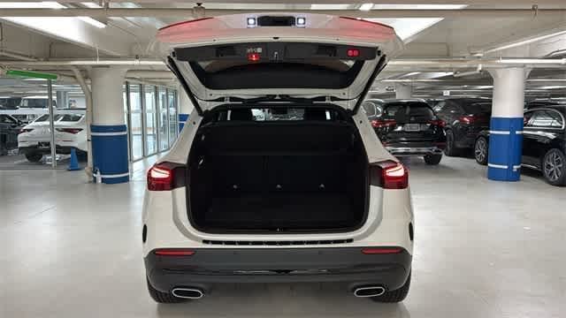 Thumbnail: 2025 Mercedes-Benz GLA - 7