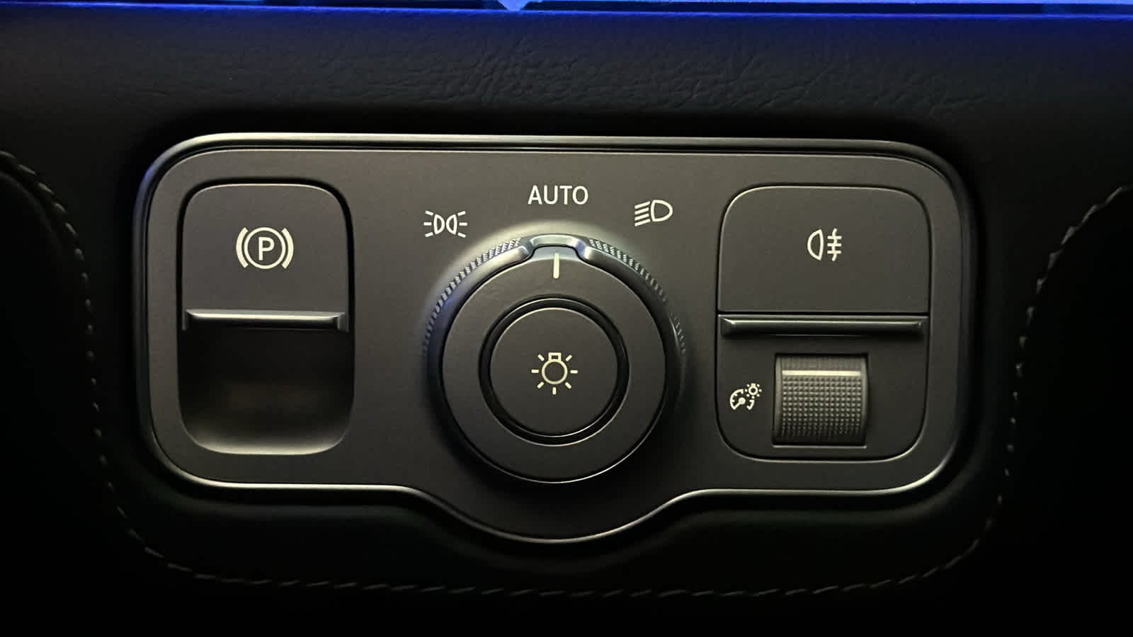 Thumbnail: 2026 Mercedes-Benz GLE - 18