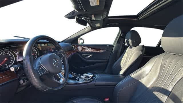 Thumbnail: 2017 Mercedes-Benz E-Class - 4