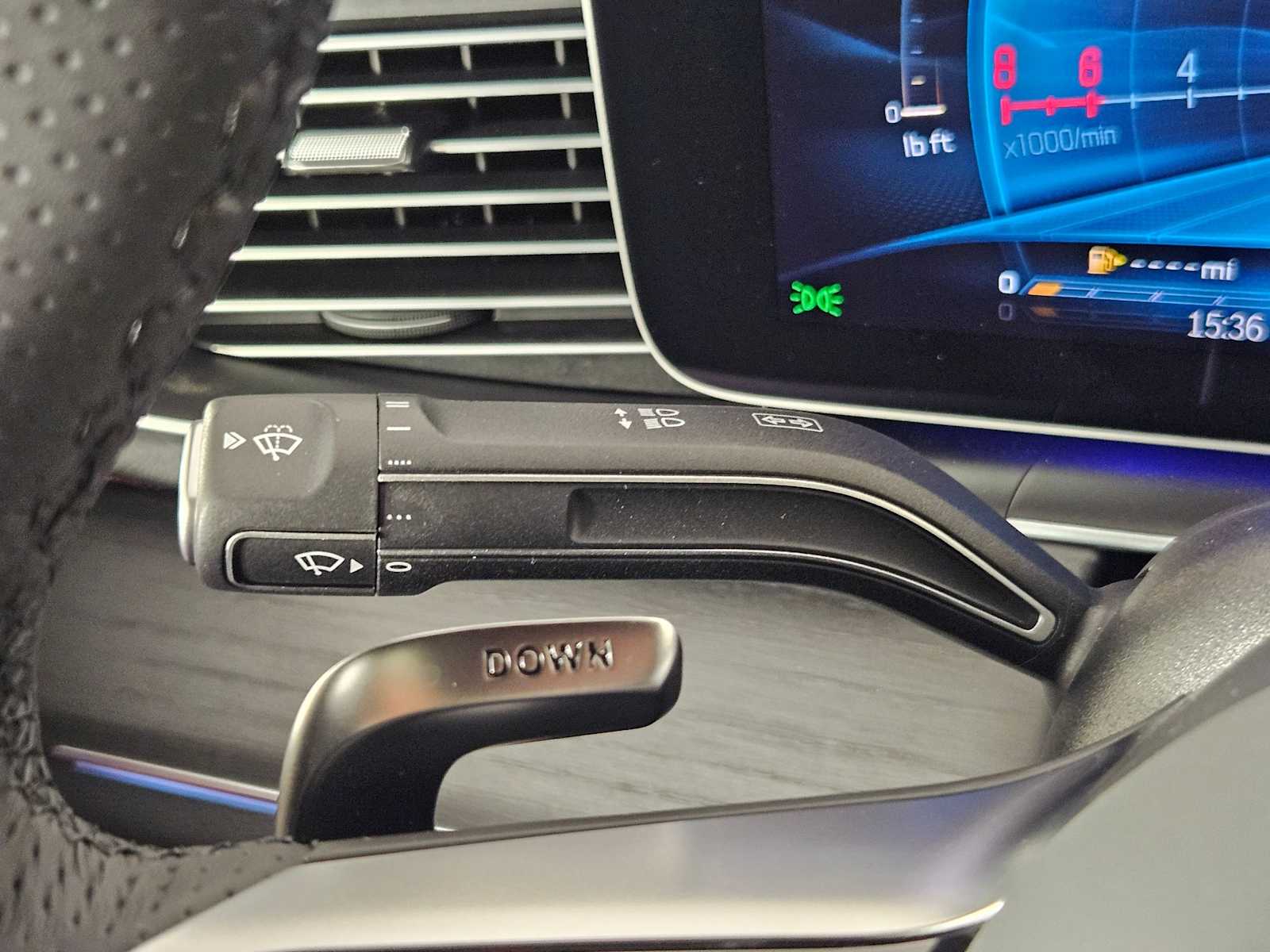 Thumbnail: 2025 Mercedes-Benz GLE - 27