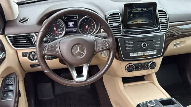 Thumbnail: 2017 Mercedes-Benz GLE - 22