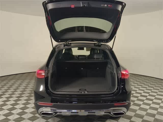 Thumbnail: 2026 Mercedes-Benz GLC - 33