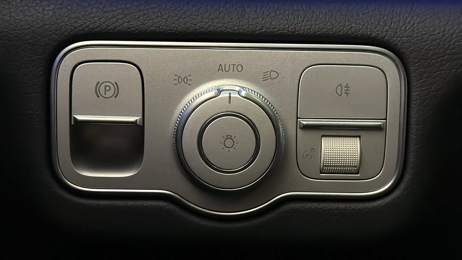 Thumbnail: 2026 Mercedes-Benz GLE - 19