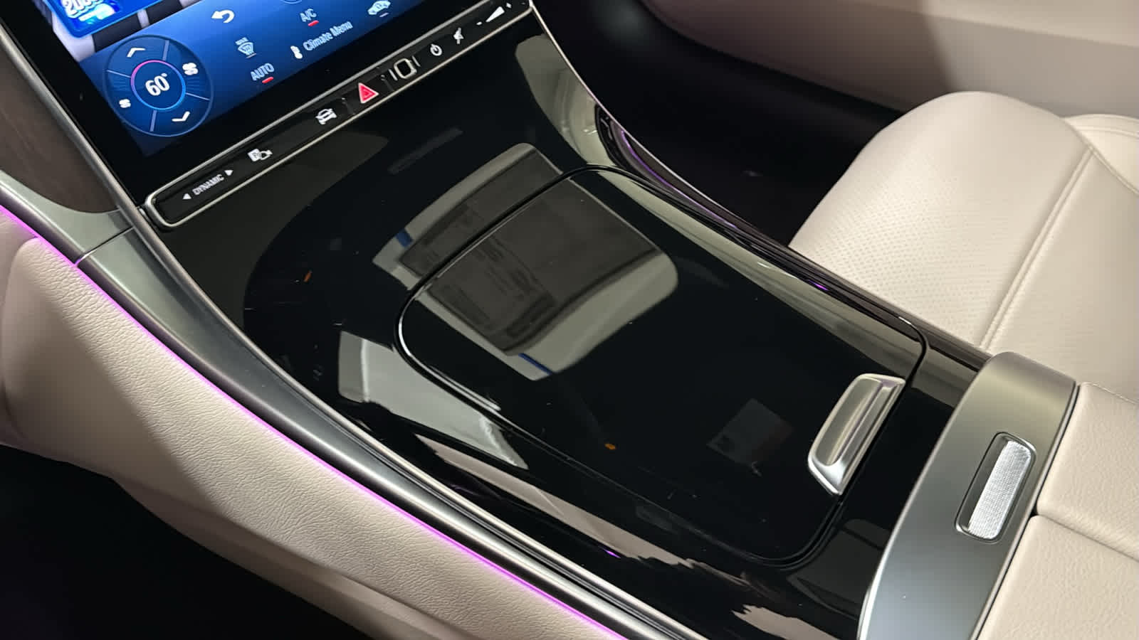 Thumbnail: 2026 Mercedes-Benz GLC - 24