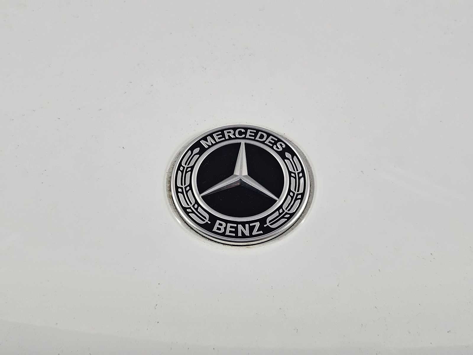 2025 Mercedes-Benz GLC 300 11