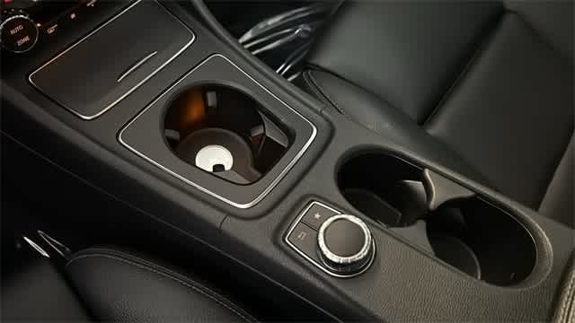 Thumbnail: 2018 Mercedes-Benz GLA - 23