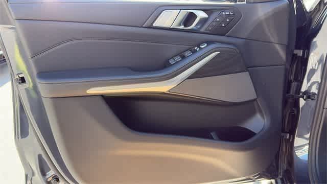 Thumbnail: 2020 BMW X7 - 12