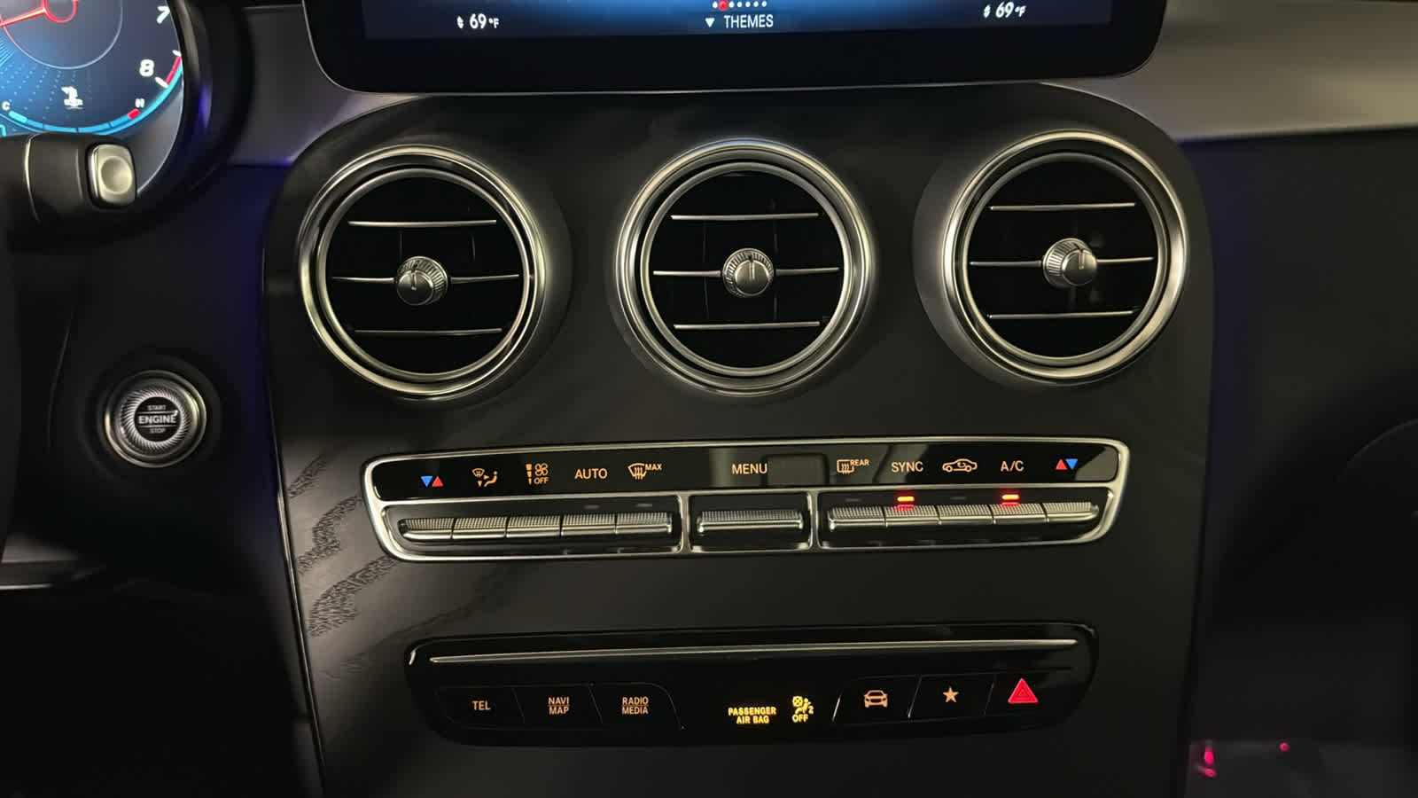 Thumbnail: 2023 Mercedes-Benz GLC - 23