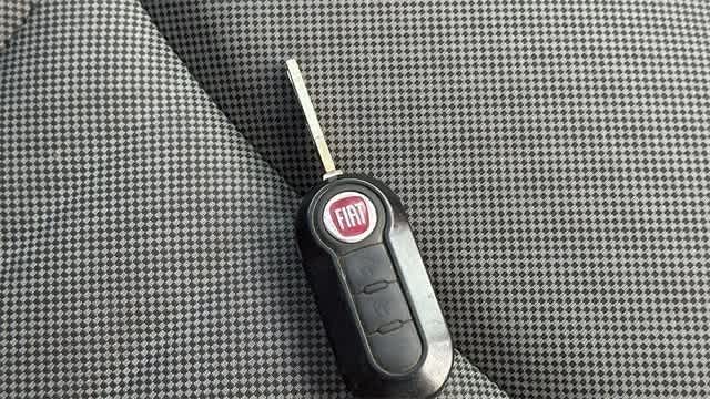 Thumbnail: 2012 Fiat 500 - 29