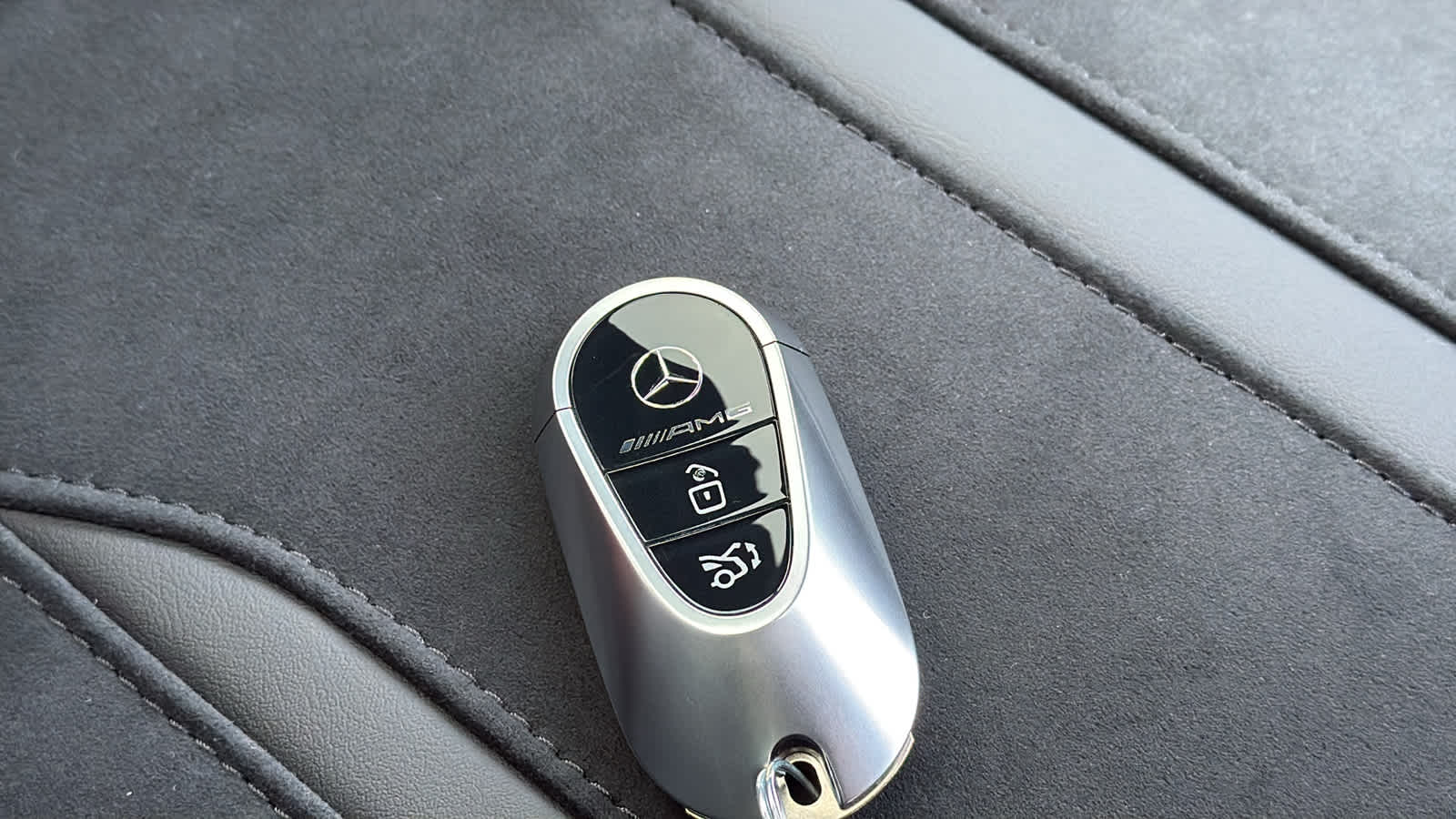 Thumbnail: 2026 Mercedes-Benz GLC - 37