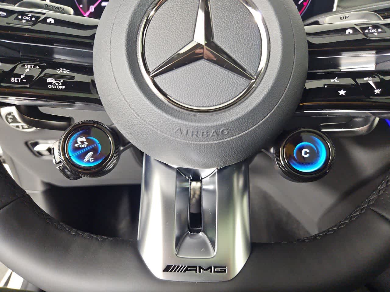 Thumbnail: 2025 Mercedes-Benz GL-Class - 39