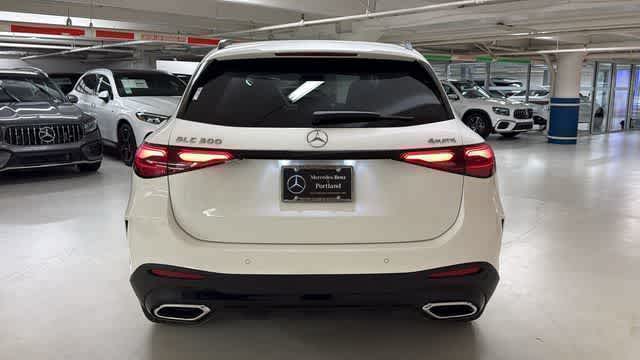Thumbnail: 2026 Mercedes-Benz GLC - 7