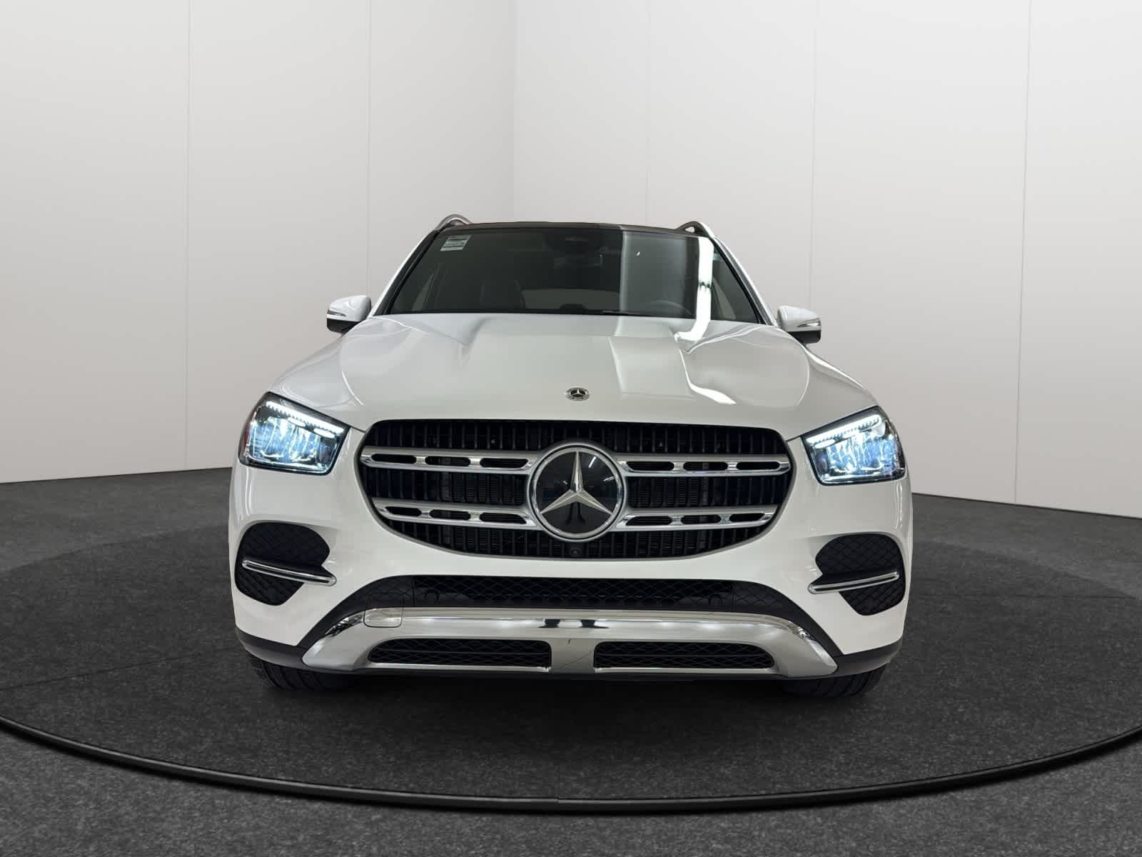 Thumbnail: 2026 Mercedes-Benz GLE - 2