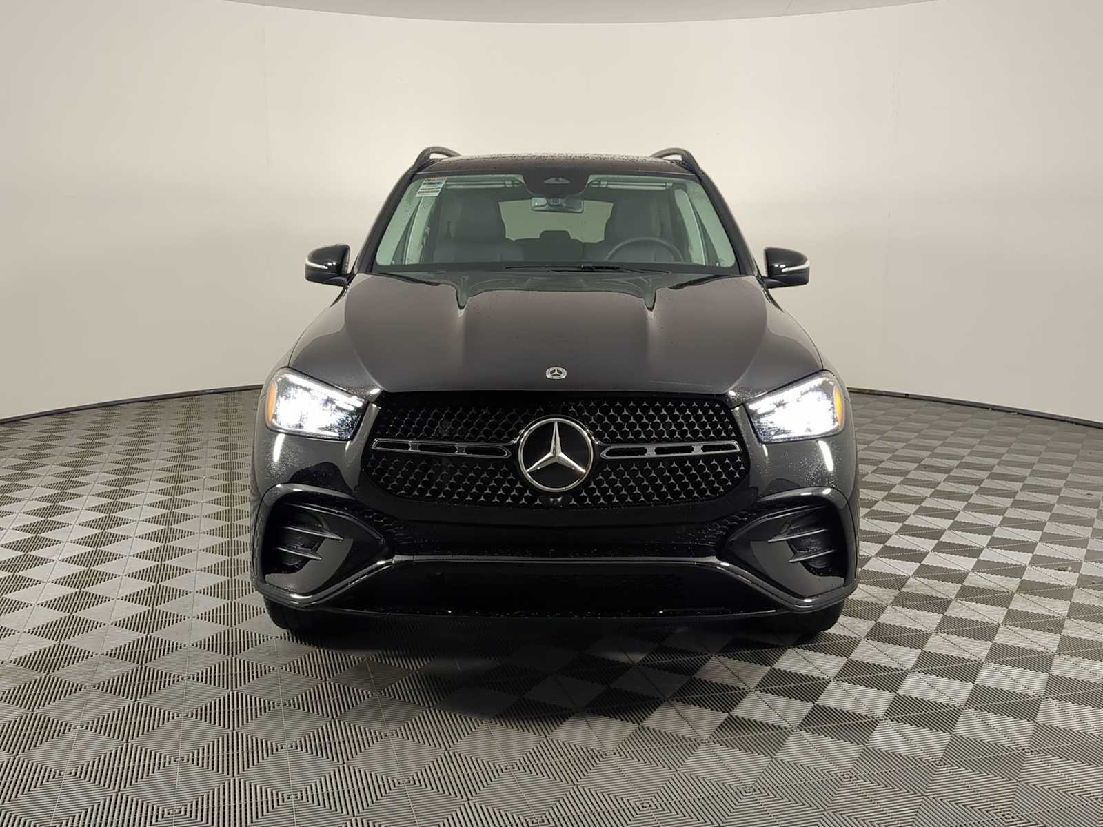 Thumbnail: 2026 Mercedes-Benz GLE - 8