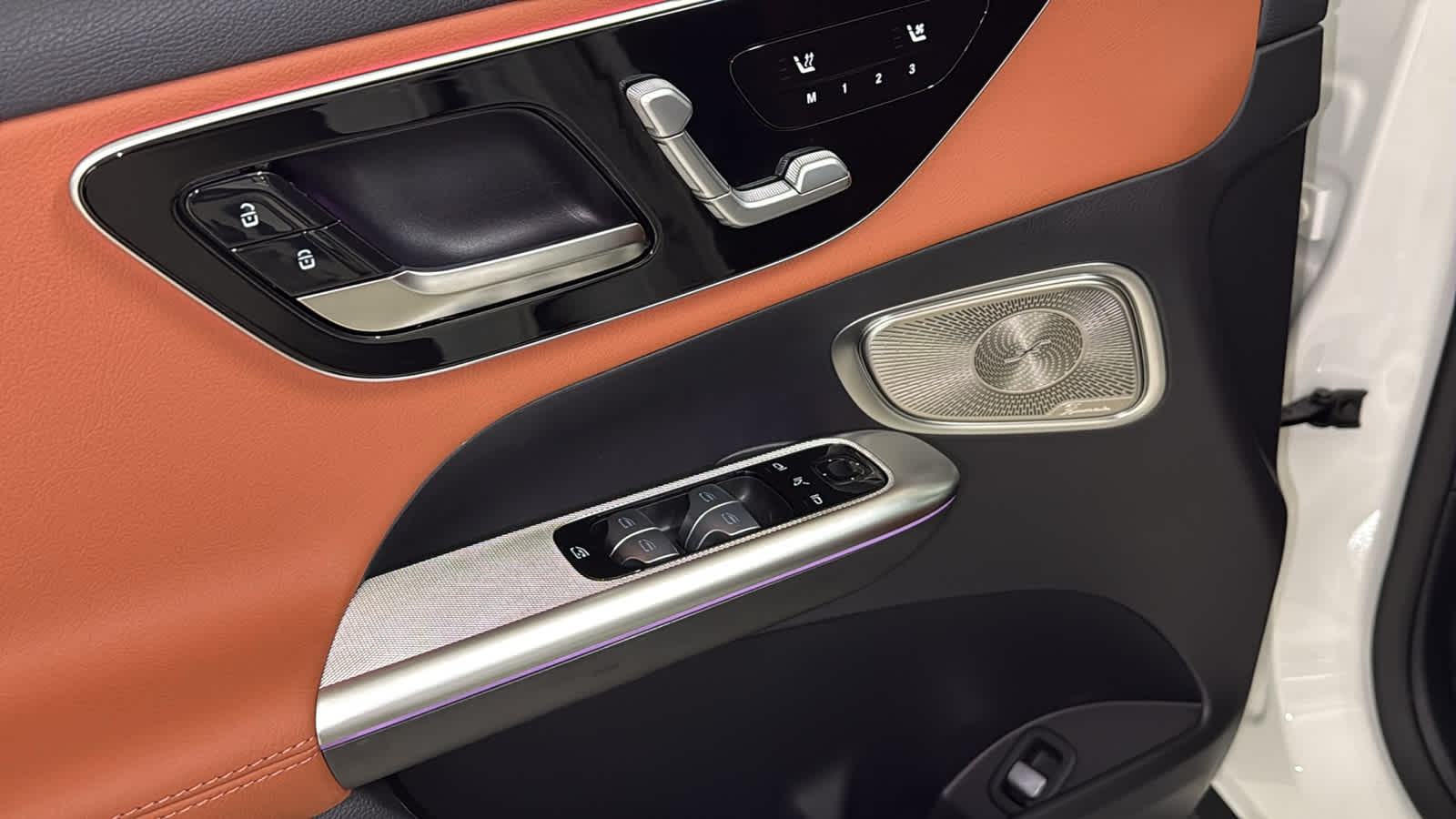 Thumbnail: 2026 Mercedes-Benz GLC - 16