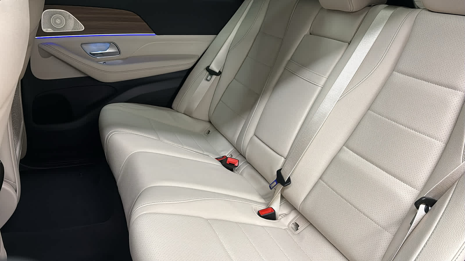 Thumbnail: 2026 Mercedes-Benz GLE - 33