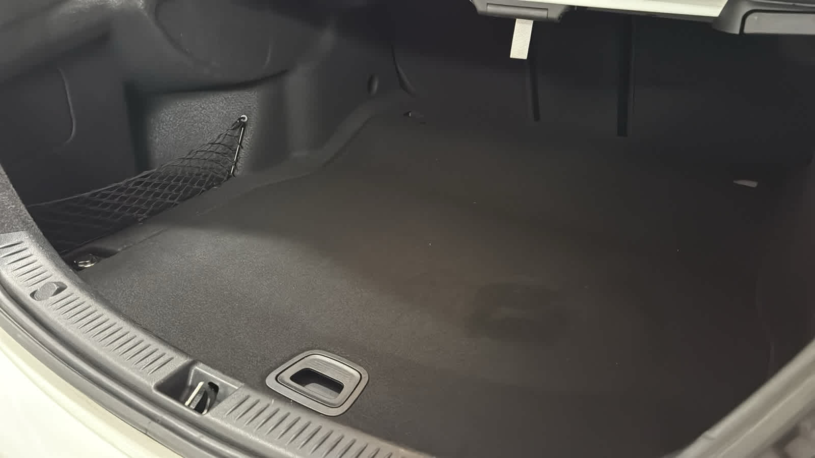 Thumbnail: 2023 Mercedes-Benz E-Class - 32